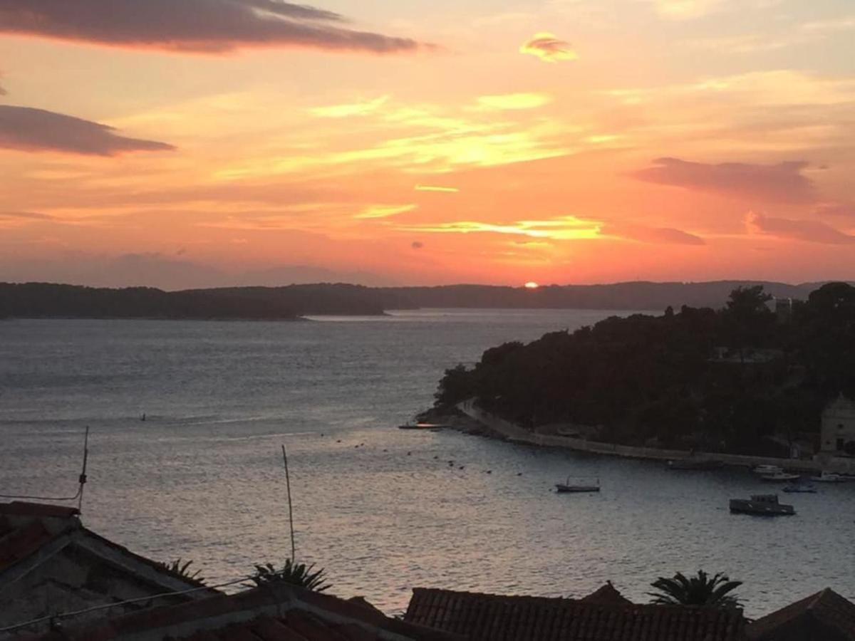 Hvar Old Dalmatian House Junior Suite - Deck 2 Đảo Hvar Ngoại thất bức ảnh